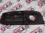 Volkswagen Golf 5 Ön Sis Çerçevesi - 8K0807681a