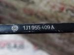 Volkswagen Bora Sol Silecek Kolu 1J1955409a