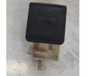 Toyota Corolla Kaput Açma Kolu